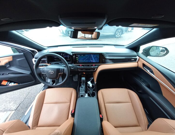 Toyota Camry Sedan / Limuzína 2,5 l 137 kw