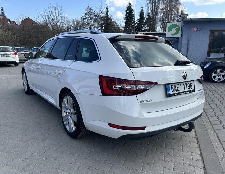 Škoda Superb Kombi 2,0 l 110 kw