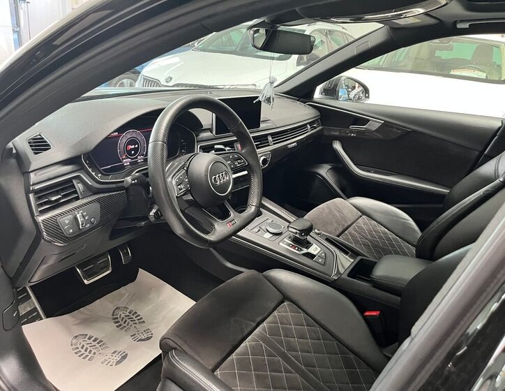 Audi RS4 Kombi 2,9 l 331 kw