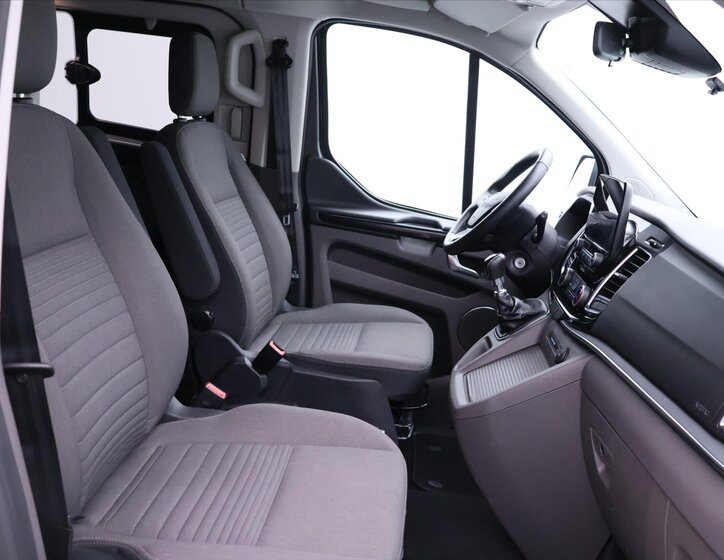 Ford Tourneo Custom Kombi 2,0 l 95 kw