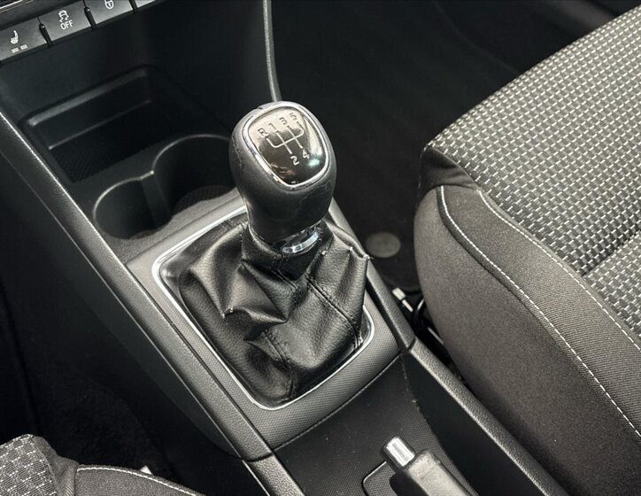 Škoda Rapid Liftback 1,2 l 63 kw