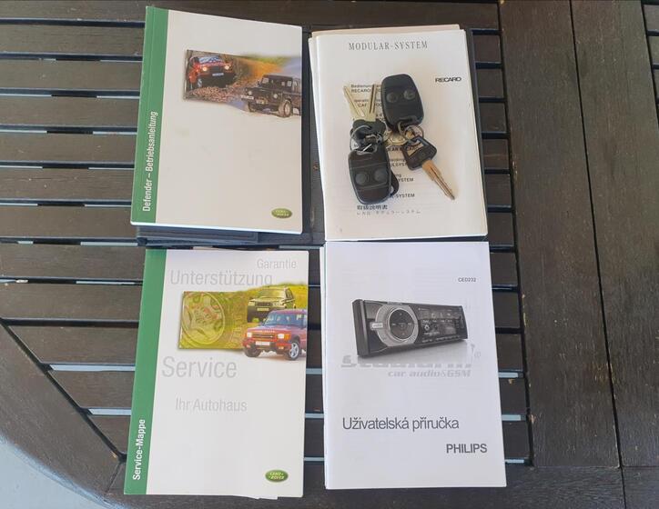 Land Rover Defender 44