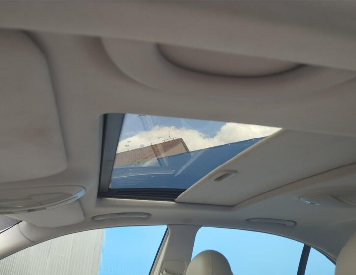 Mercedes-Benz Třídy E Sedan / Limuzína 1,8 l 120 kw