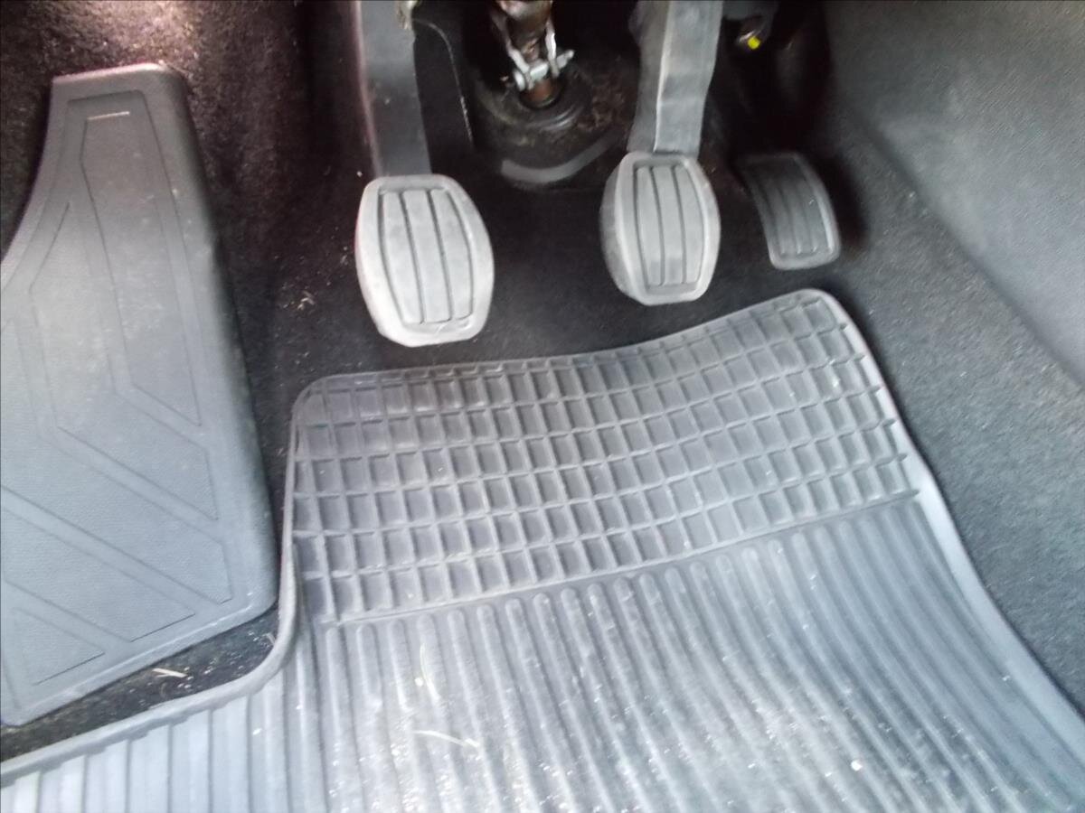 Peugeot 308 Hatchback 1,5 l 96 kw