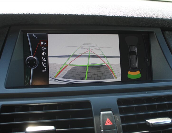 BMW X5 SUV 3,0 l 225 kw