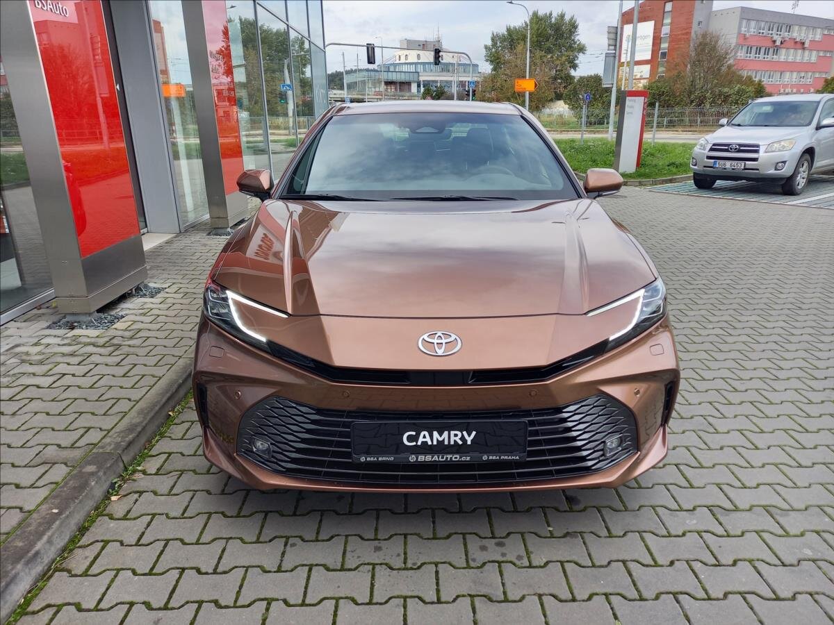 Toyota Camry Sedan / Limuzína 2,5 l 169 kw