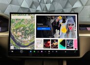 Tesla Model X SUV / Terénní 0,0 493 kw