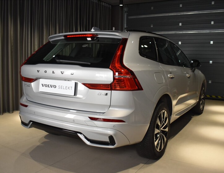 Volvo XC60 4