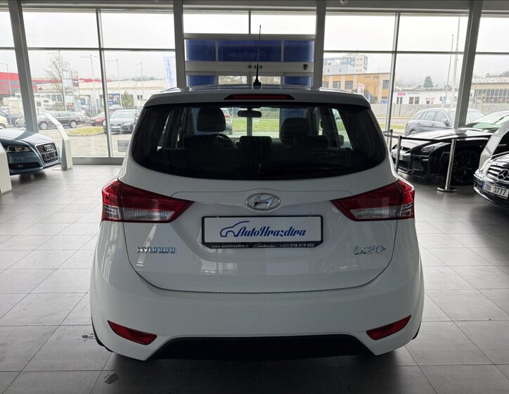 Hyundai ix20 5