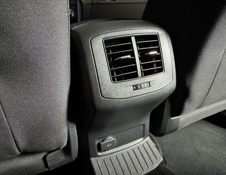 Volkswagen T-Roc SUV 1,5 l 110 kw