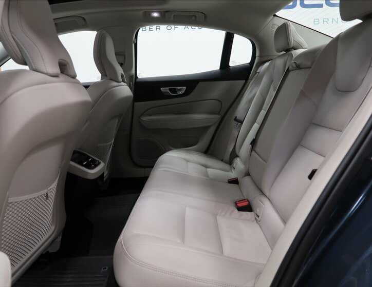 Volvo S60 Sedan / Limuzína 2,0 l 184 kw