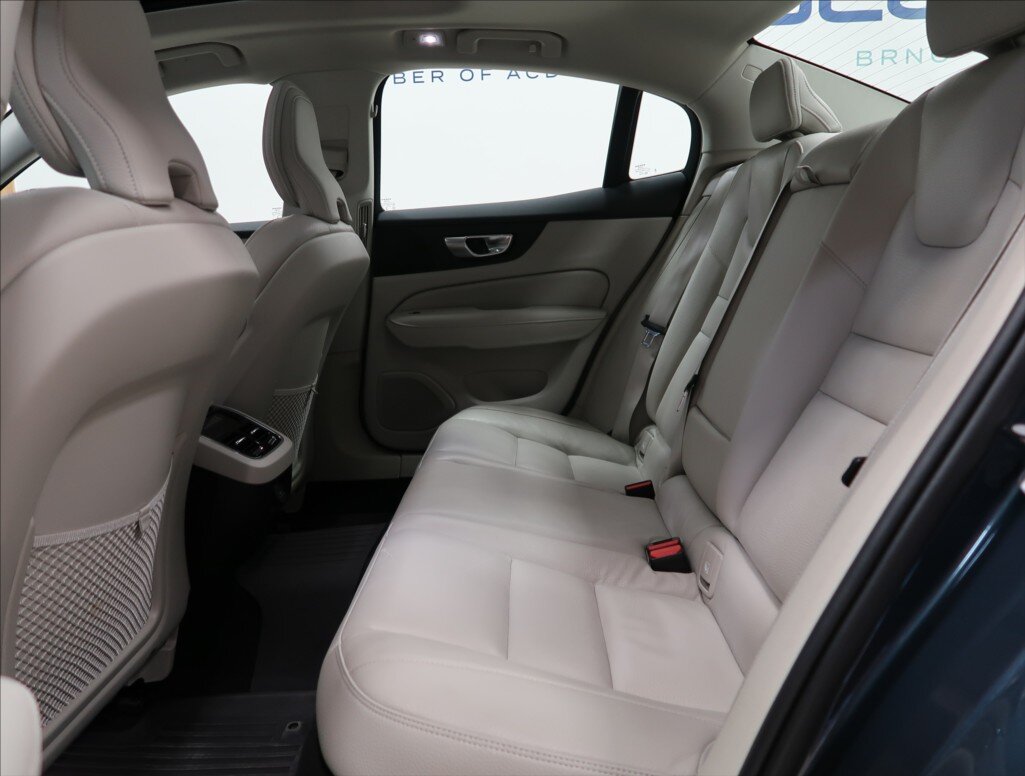 Volvo S60 Sedan / Limuzína 2,0 l 184 kw