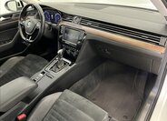 Volkswagen Passat Sedan / Limuzína 2,0 l 176 kw