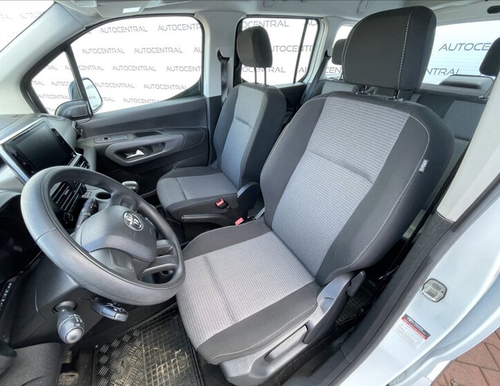 Toyota ProAce City Verso MPV 1,2 l 81 kw