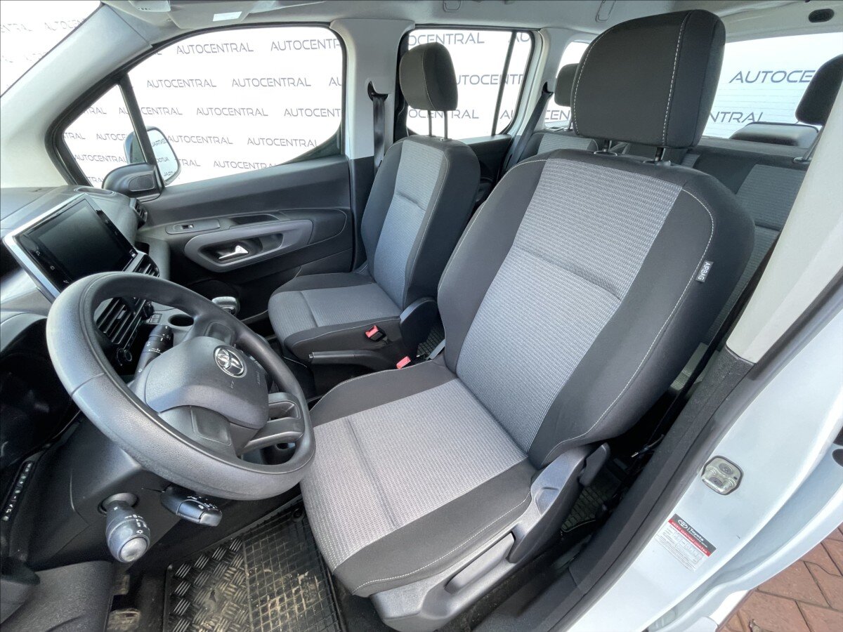 Toyota ProAce City Verso MPV 1,2 l 81 kw