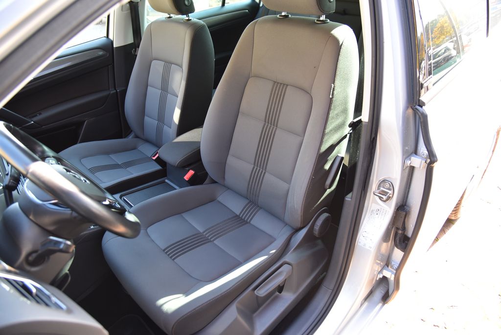 Volkswagen Golf Sportsvan