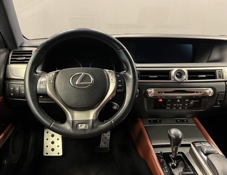 Lexus GS 450h 5