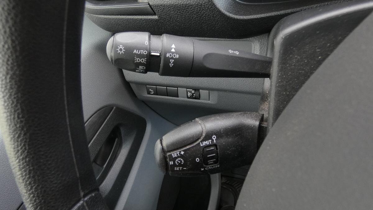 Opel Vivaro Užitková 2,0 l 106 kw