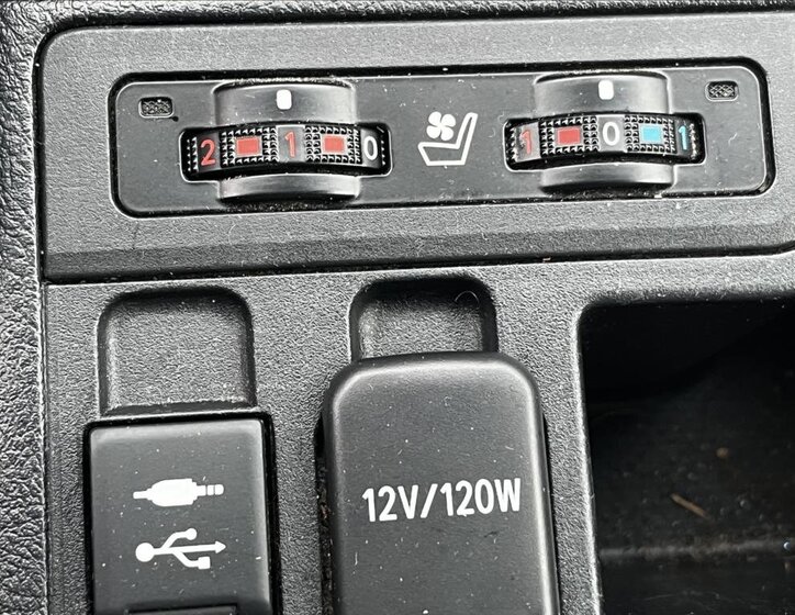 Toyota Land Cruiser 19