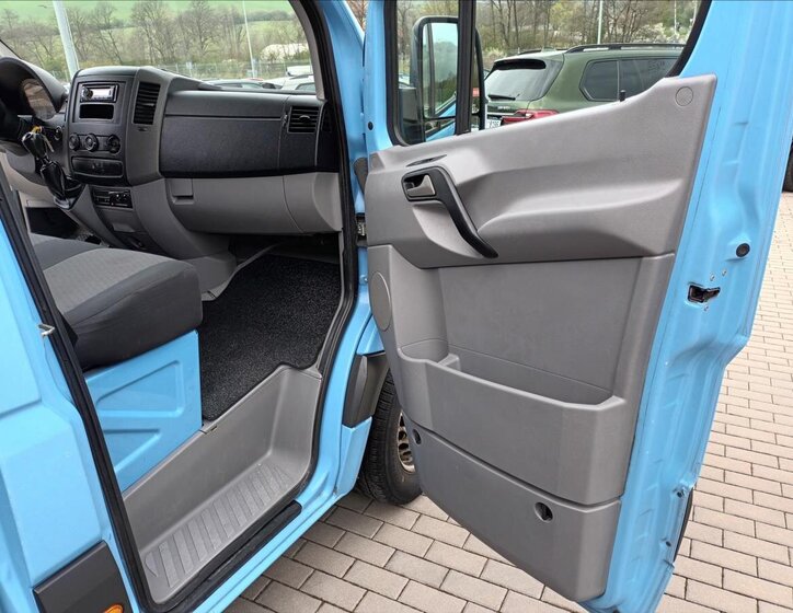Volkswagen Crafter Skříň 2,0 l 120 kw