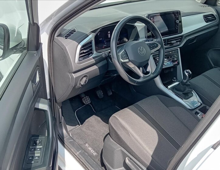 Volkswagen T-Roc Hatchback 999,0 81 kw