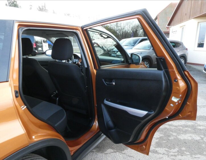 Suzuki Vitara 28