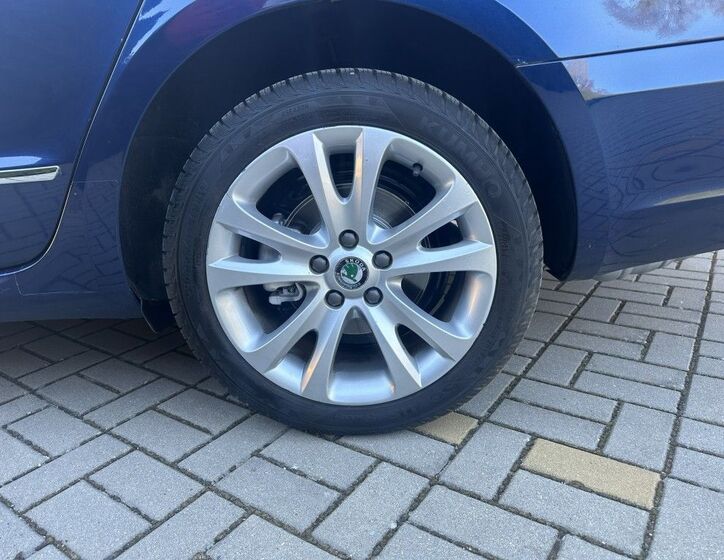 Škoda Superb 24