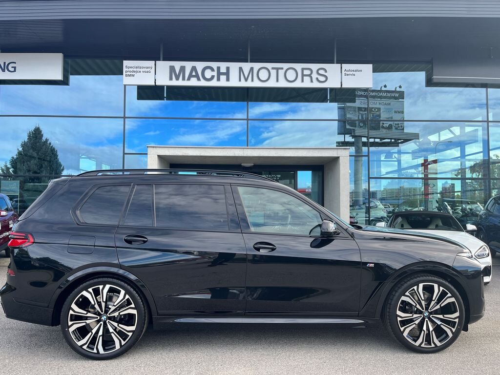BMW X7 SUV / Terénní 3,0 l 250 kw