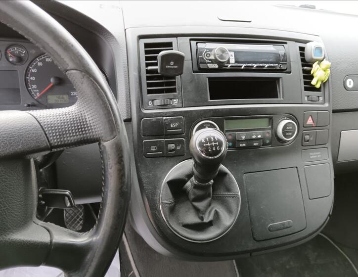 Volkswagen Multivan 19