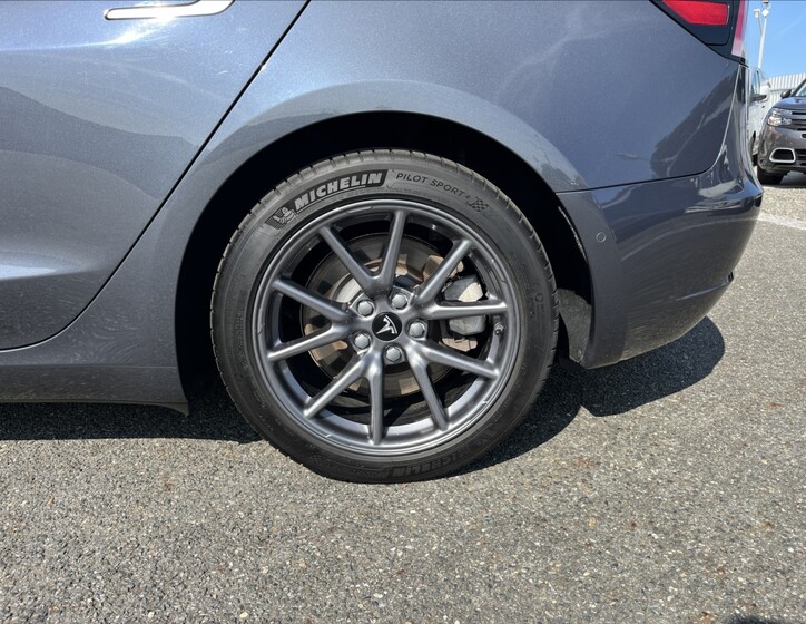 Tesla Model 3 49
