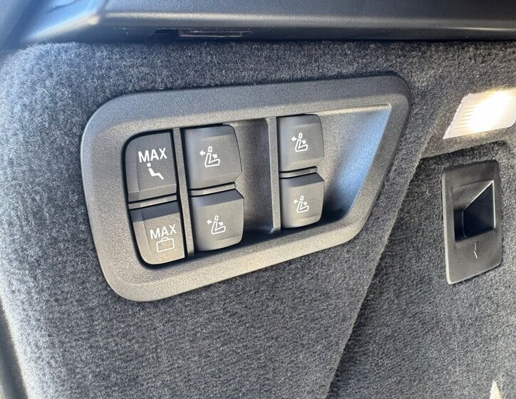 BMW X7 SUV / Terénní 3,0 l 250 kw