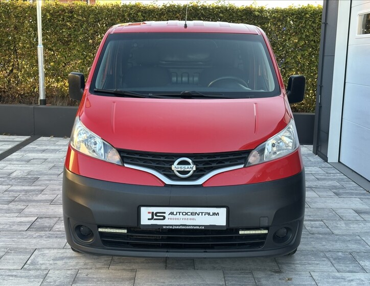Nissan NV200 1
