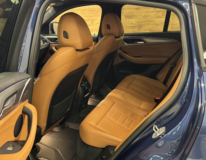 BMW X4 SUV 3,0 l 195 kw