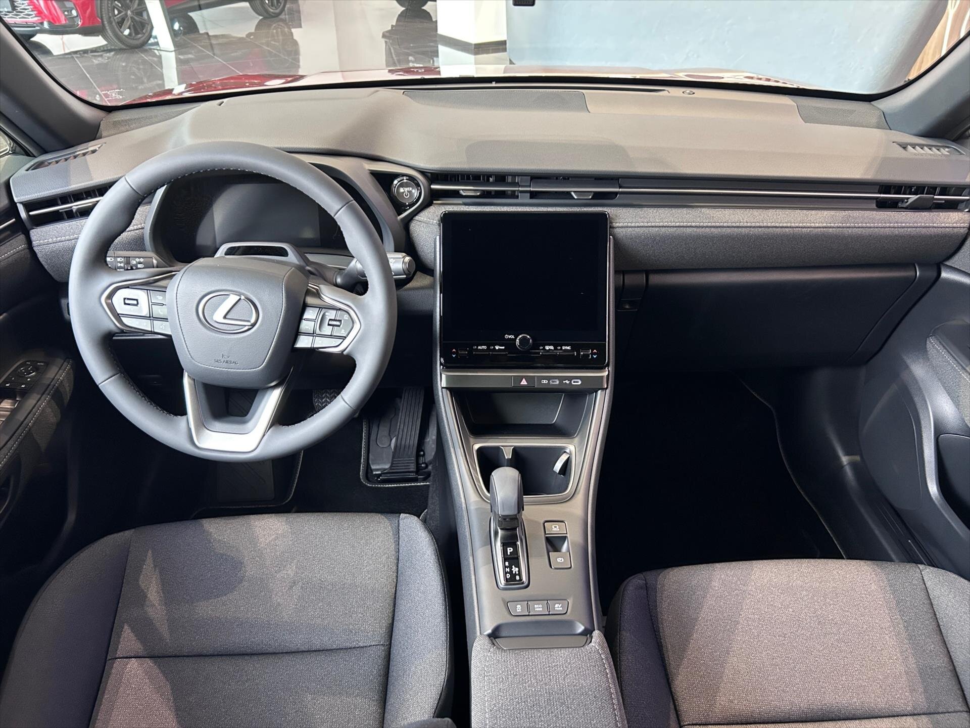 Lexus LBX SUV / Terénní 1,5 l 100 kw