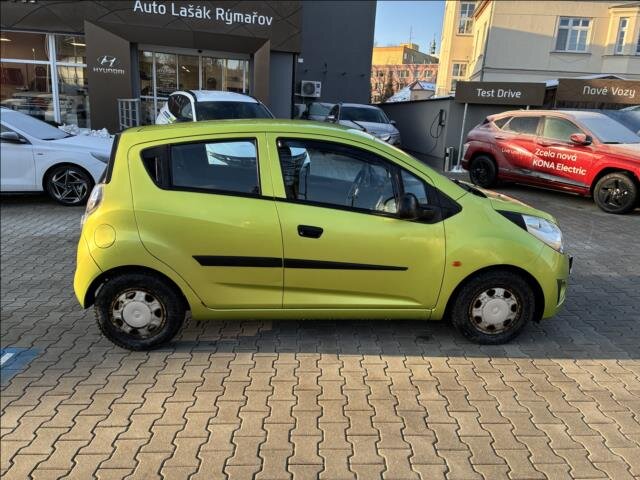 Chevrolet Spark Hatchback 995,0 50 kw