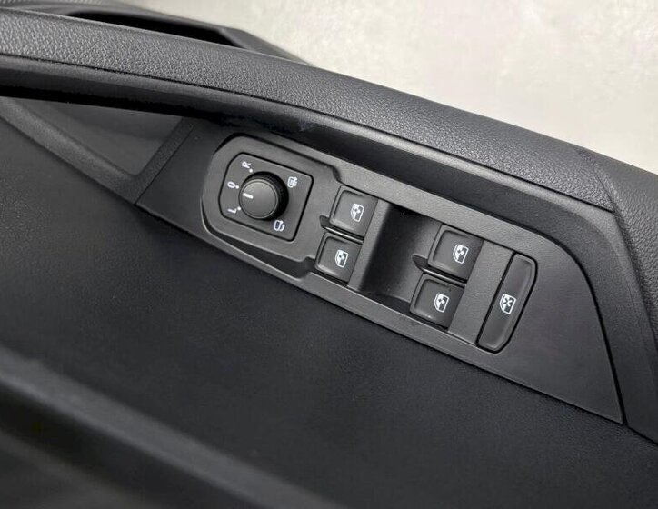 Škoda Karoq SUV 1,5 l 110 kw