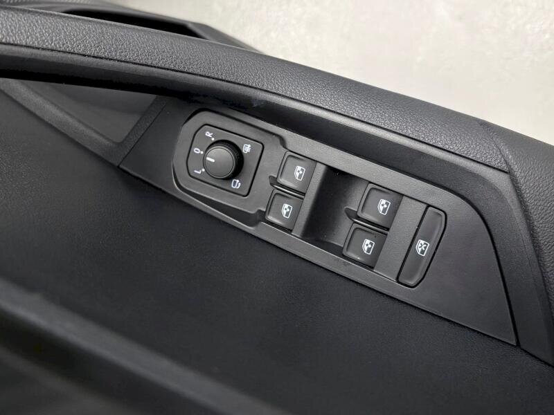 Škoda Karoq SUV 1,5 l 110 kw