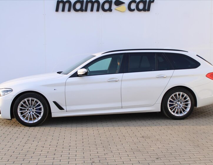 BMW Řada 5 Kombi 3,0 l 195 kw