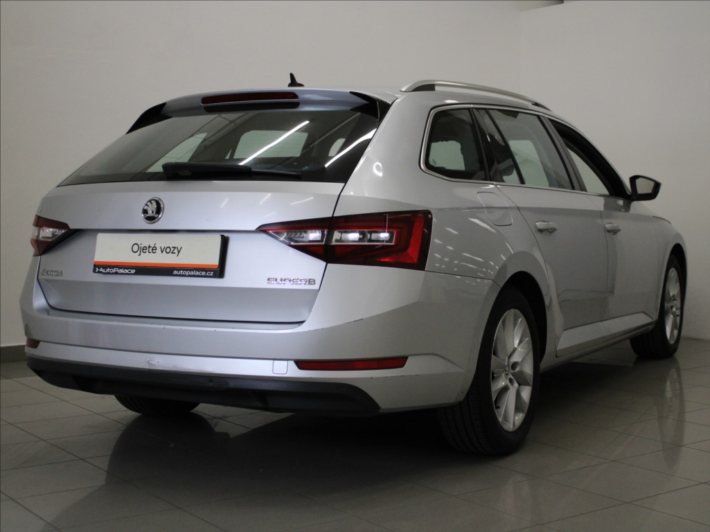 Škoda Superb