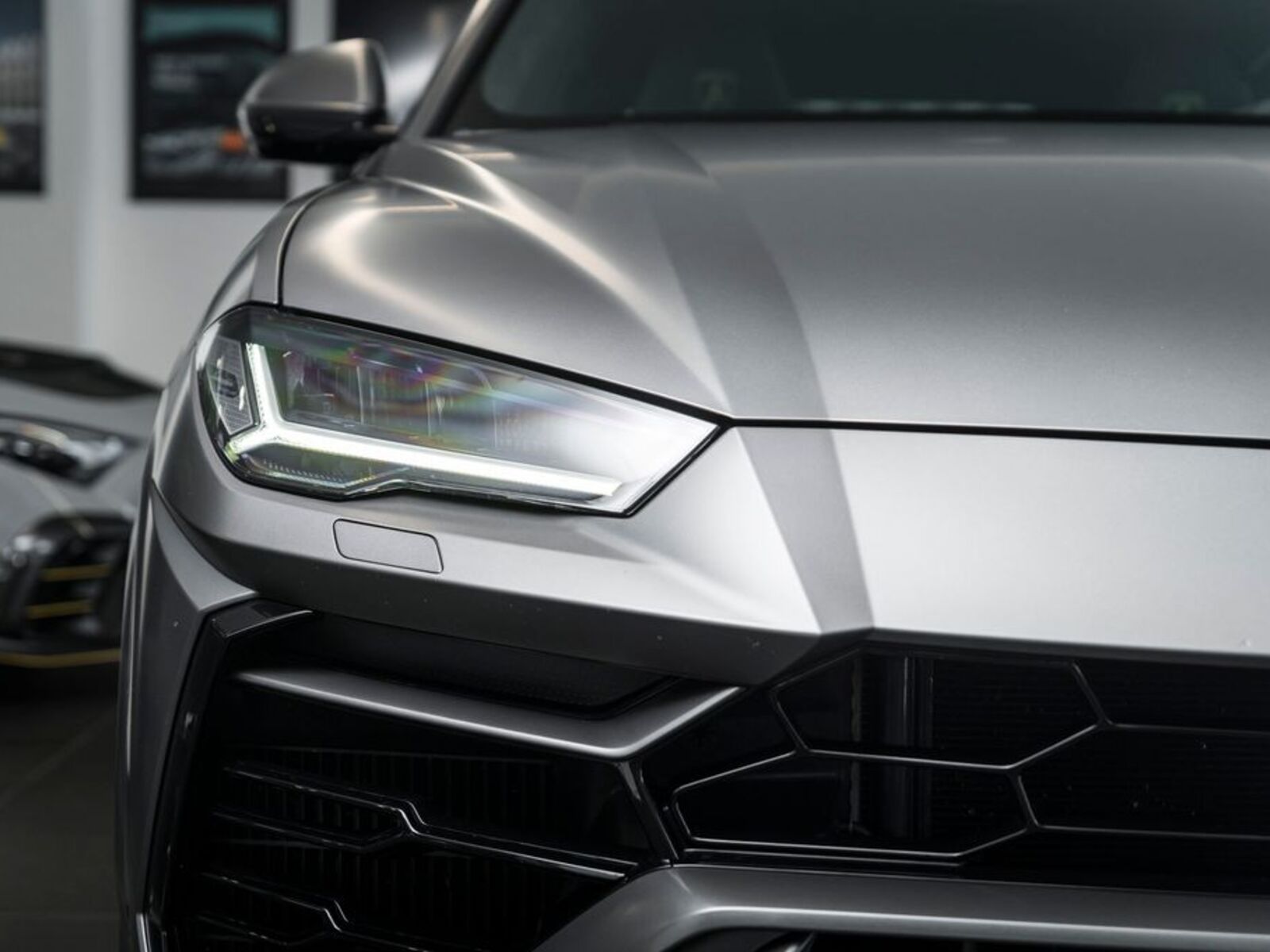 Lamborghini Urus 24