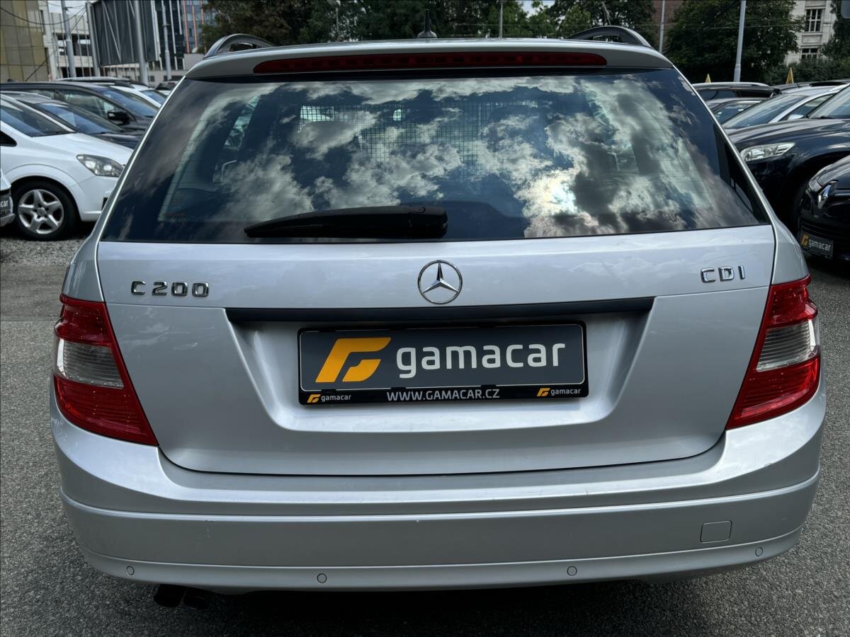 Mercedes-Benz Třídy C Kombi 2,1 l 100 kw