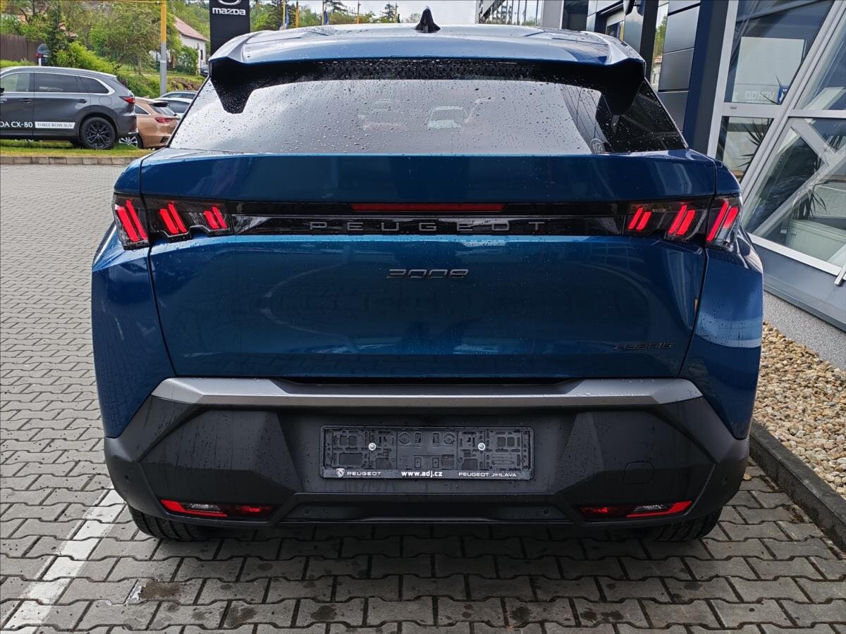 Peugeot 3008 SUV / Terénní 1,2 l 107 kw