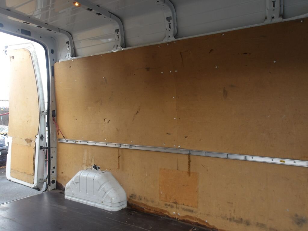 Ford Transit Skříň 2,2 l 74 kw