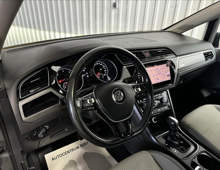 Volkswagen Touran 16