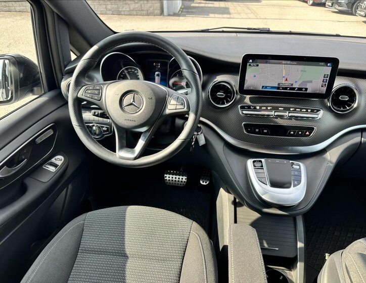Mercedes-Benz Třídy V Kombi 2,0 l 176 kw