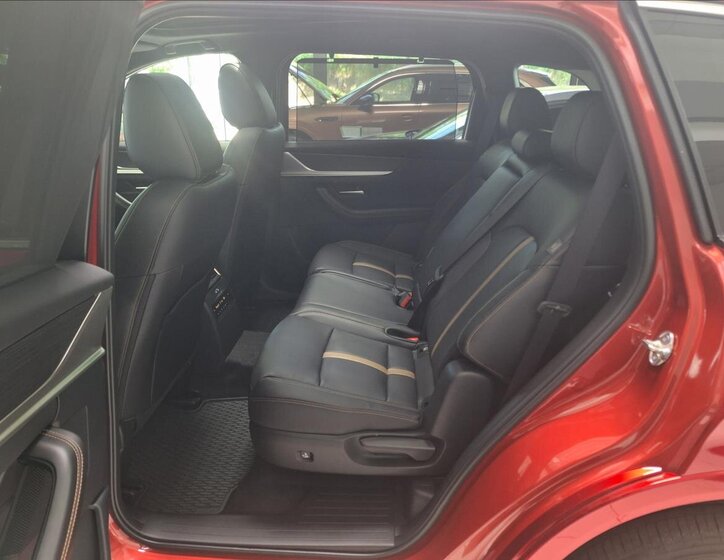 Mazda CX-80 SUV / Terénní 2,5 l 241 kw