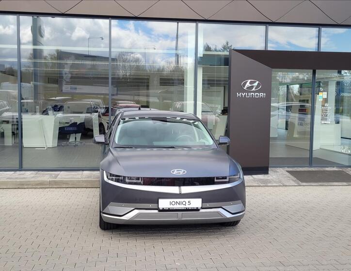 Hyundai Ioniq 5 8