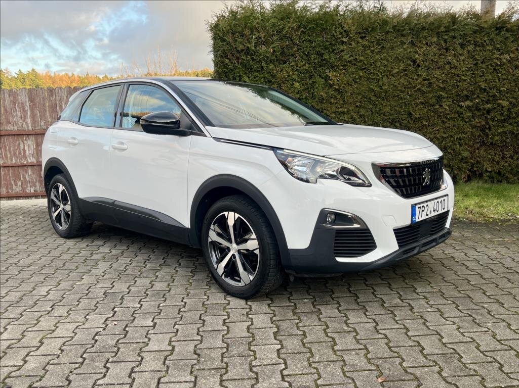 Peugeot 3008 SUV 1,2 l 96 kw