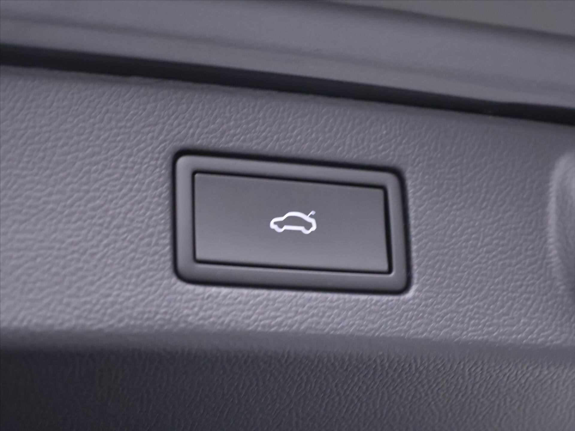 Volkswagen Arteon Kombi 2,0 l 147 kw