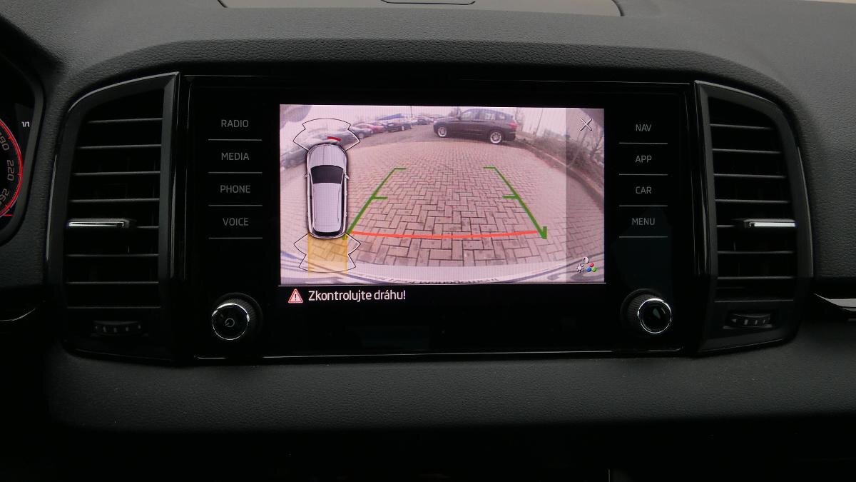 Škoda Karoq SUV 1,5 l 110 kw